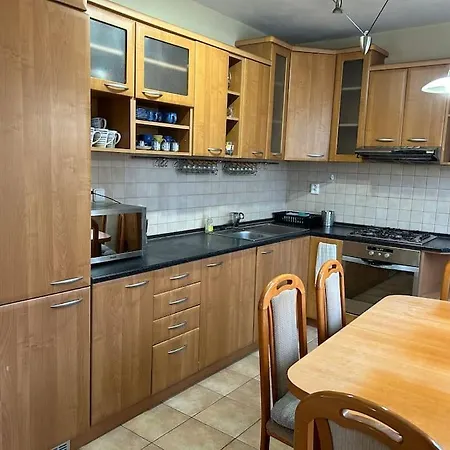 Apartman V Meste * לביצה